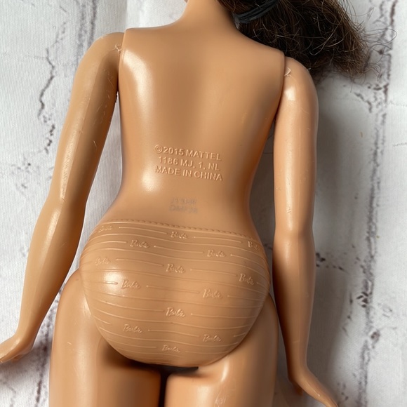 Barbie Curvy front he fashionista Collection dolls - Picture 7 of 7